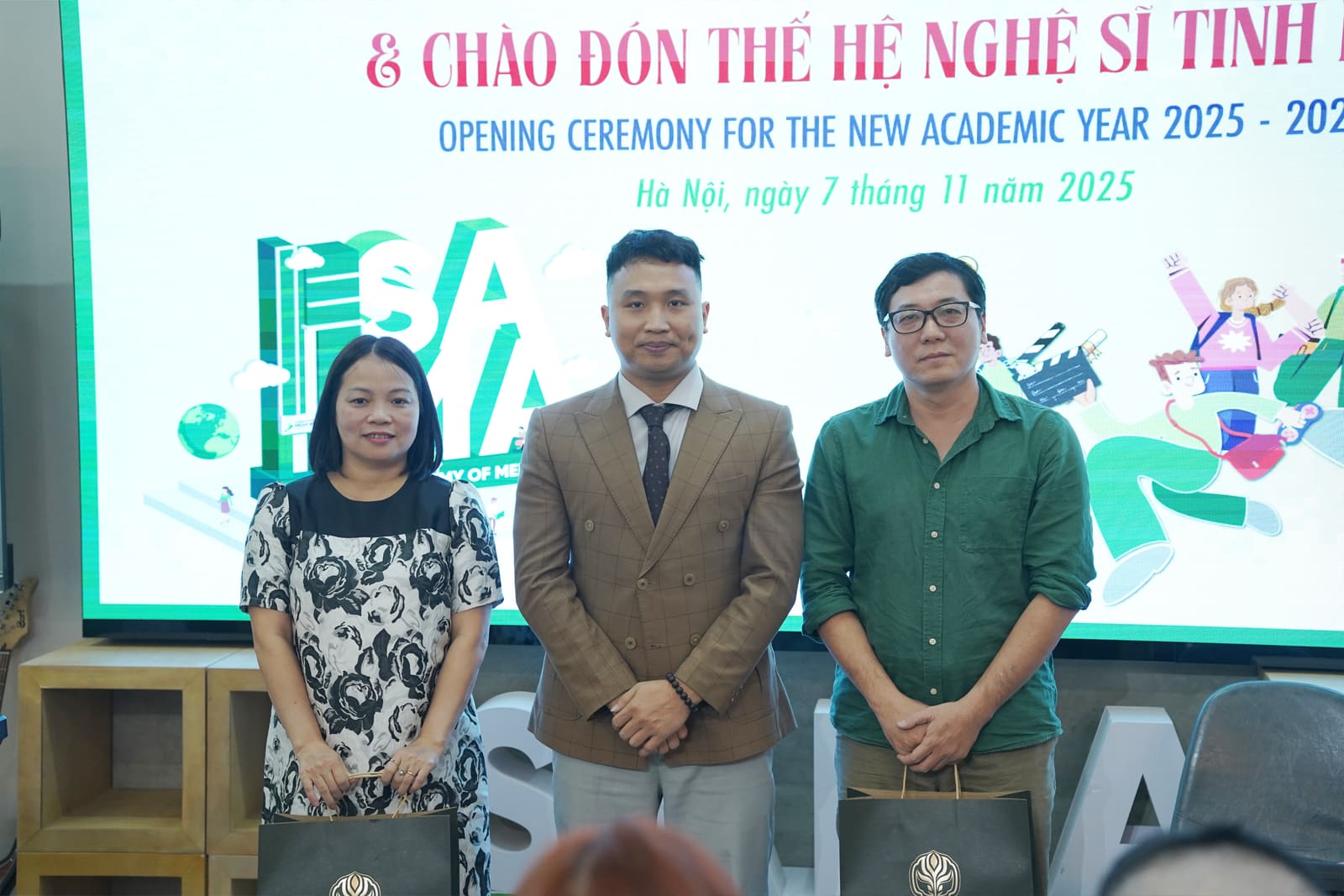AI x100: Nhân hiệu suất công việc cho đội ngũ doanh nghiệp